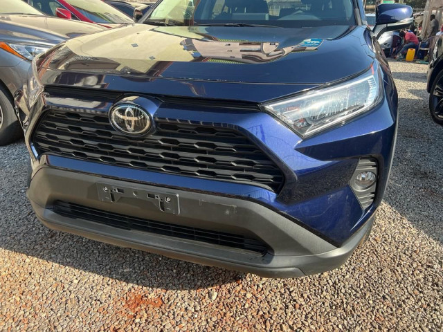 Toyota RAV4, Voitures, Conakry