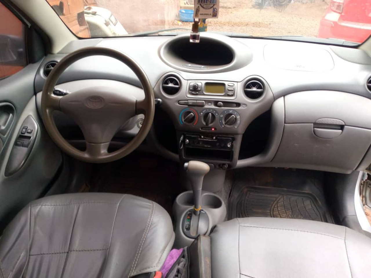 Toyota Yaris, Voitures, Conakry