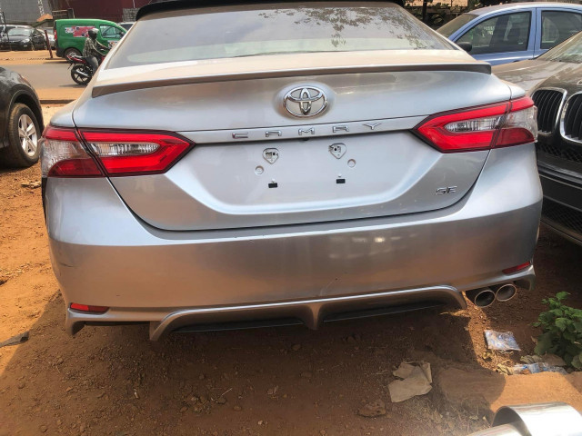 Toyota Camry, Voitures, Conakry