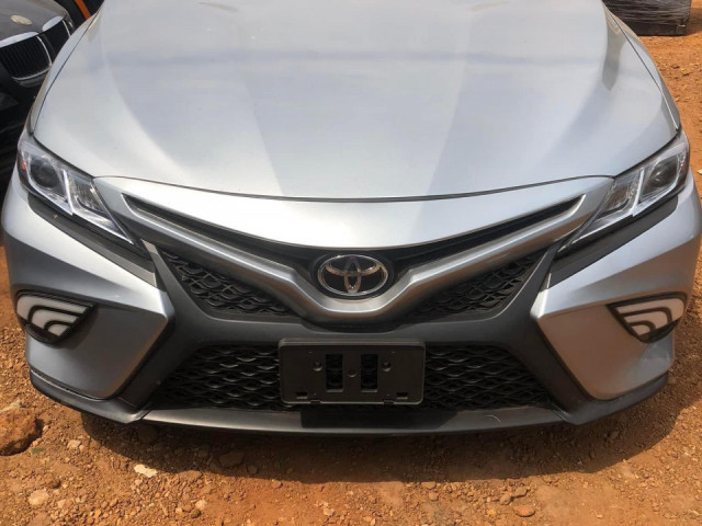 Toyota Camry, Voitures, Conakry