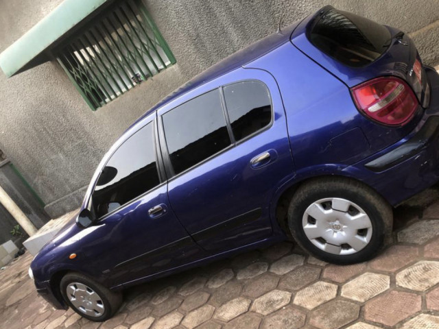 Nissan Almera, Voitures, Conakry