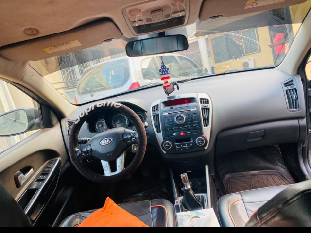 Kia Creed, Voitures, Conakry