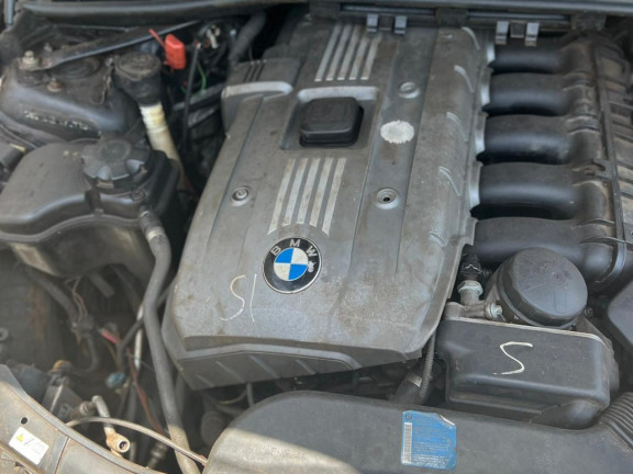 BMW Série 3, Voitures, Conakry