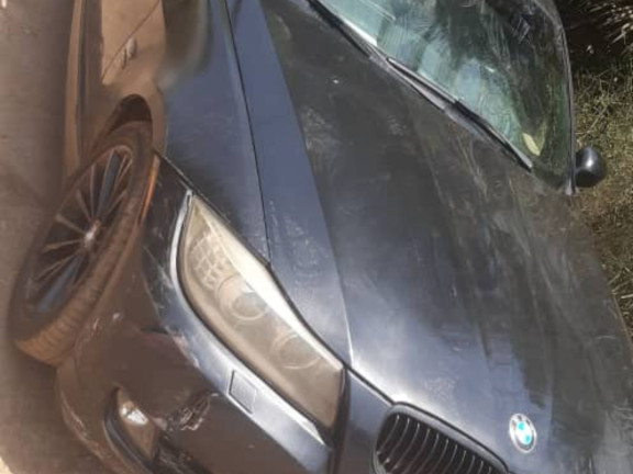 BMW Série 3, Voitures, Conakry
