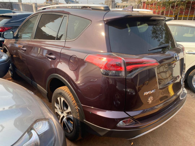 Toyota RAV4, Voitures, Conakry
