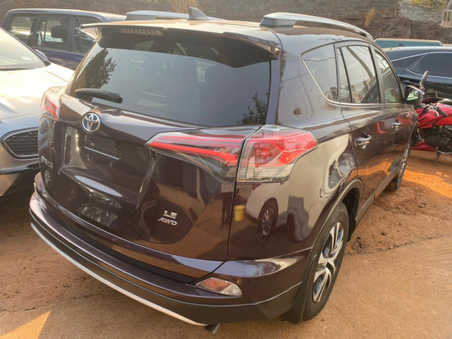Toyota RAV4, Voitures, Conakry