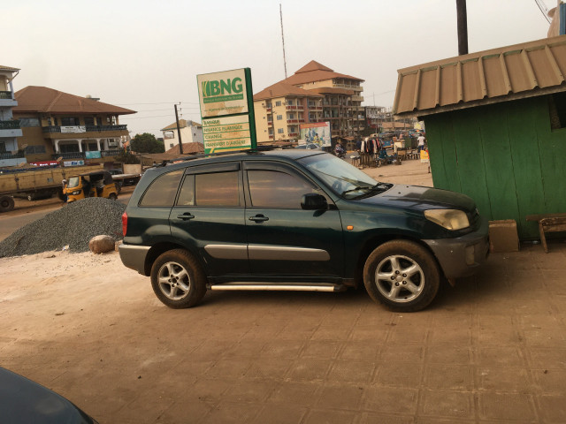 Toyota RAV4, Voitures, Conakry