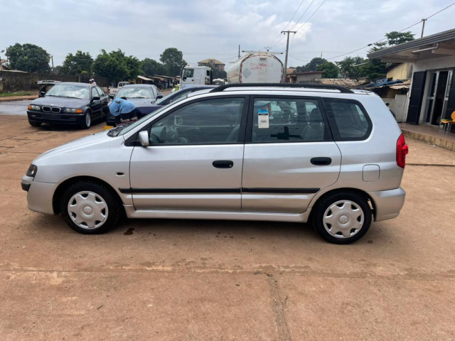 Mitsubishi Space Star, Voitures, Conakry