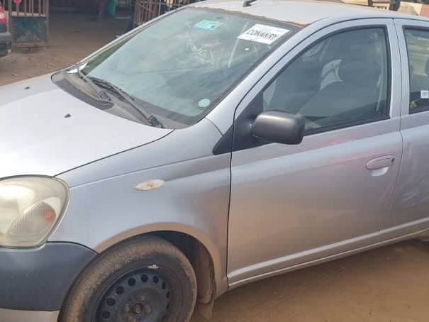 Toyota Yaris, Voitures, Conakry