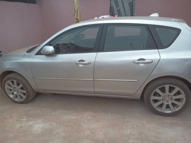 Mazda 3, Voitures, Conakry