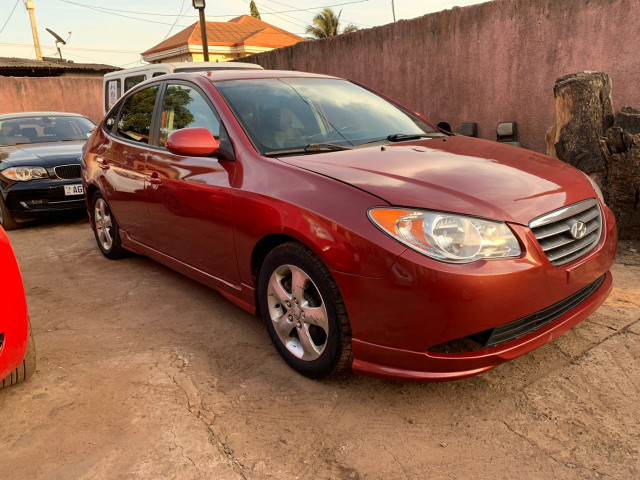 Hyundai Elantra, Voitures, Conakry