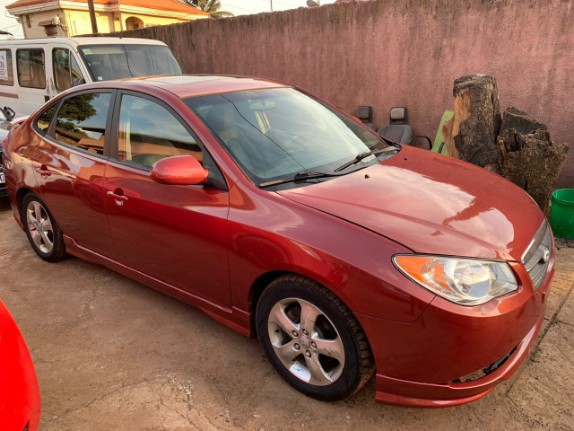 Hyundai Elantra, Voitures, Conakry