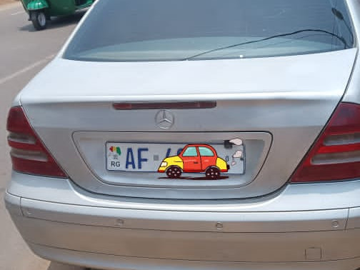 Mercedes-Benz Classe C, Voitures, Conakry