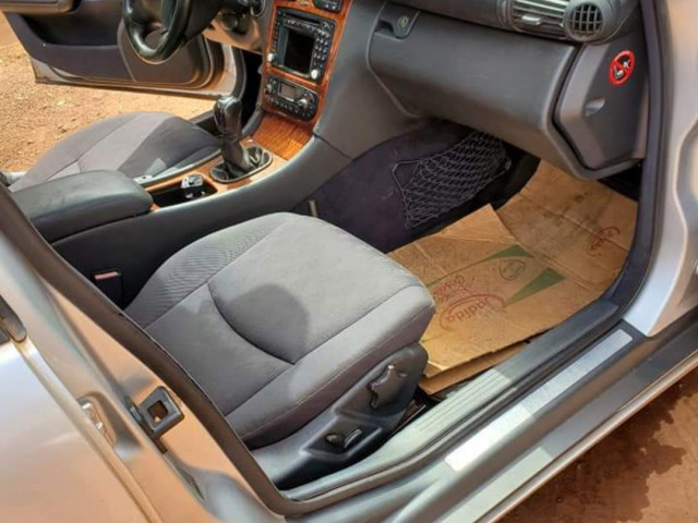 Mercedes-Benz Classe C, Voitures, Conakry