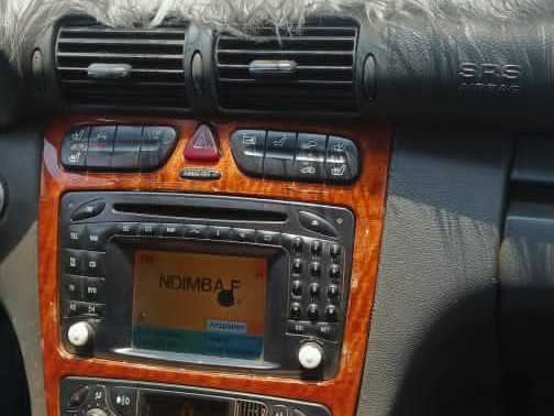 Mercedes-Benz Classe C, Voitures, Conakry
