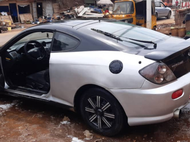 Toyota Célica, Voitures, Conakry