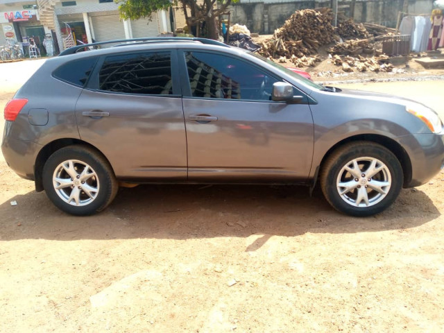Nissan Rogue, Voitures, Conakry