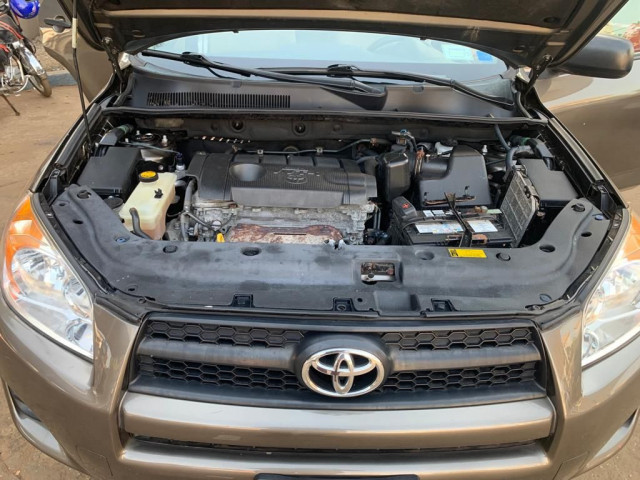 Toyota RAV4, Voitures, Conakry