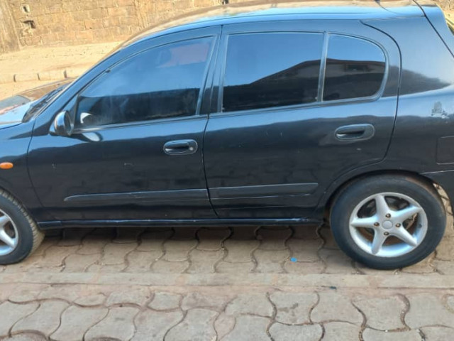 Nissan Almera, Voitures, Conakry