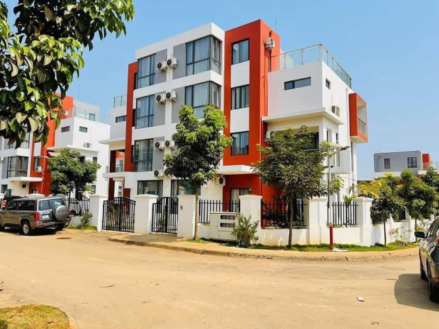 Maison à Kipé, Maisons, Conakry