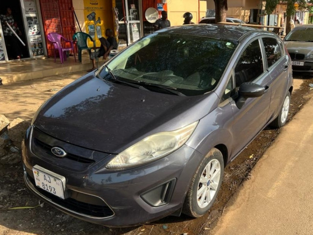 Ford Fiesta, Voitures, Conakry
