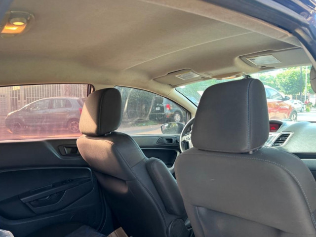 Ford Fiesta, Voitures, Conakry