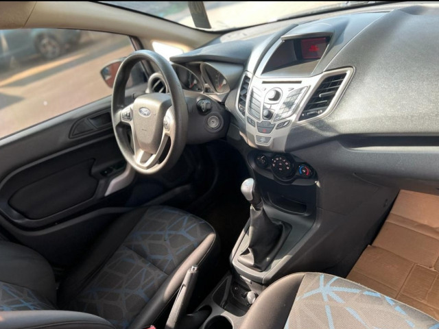 Ford Fiesta, Voitures, Conakry
