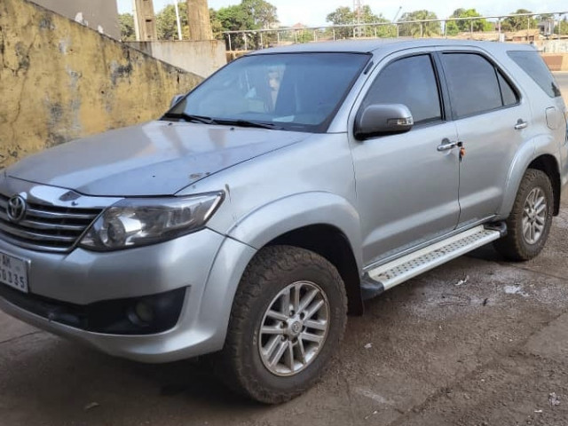 Toyota Fortuner, Voitures, Conakry