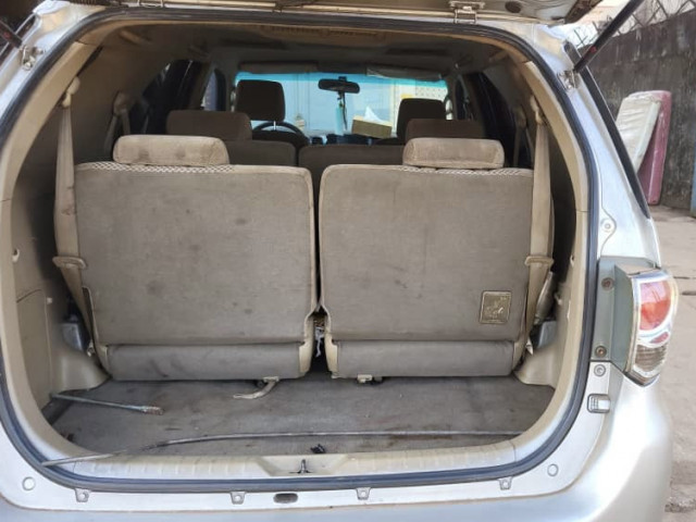 Toyota Fortuner, Voitures, Conakry