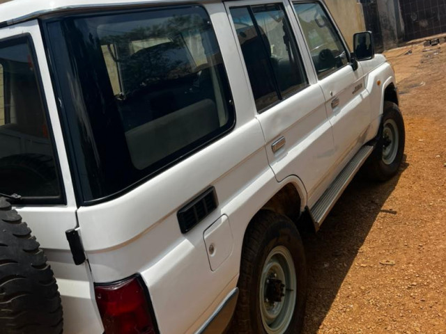 Toyota Land Cruiser, Voitures, Conakry