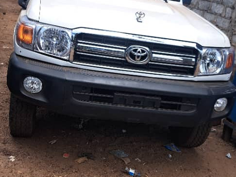 Toyota Land Cruiser, Voitures, Conakry