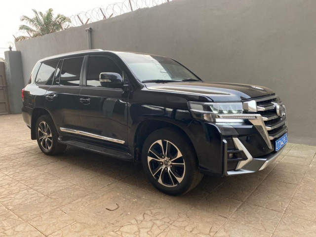 Toyota Landcruser, Voitures, Conakry