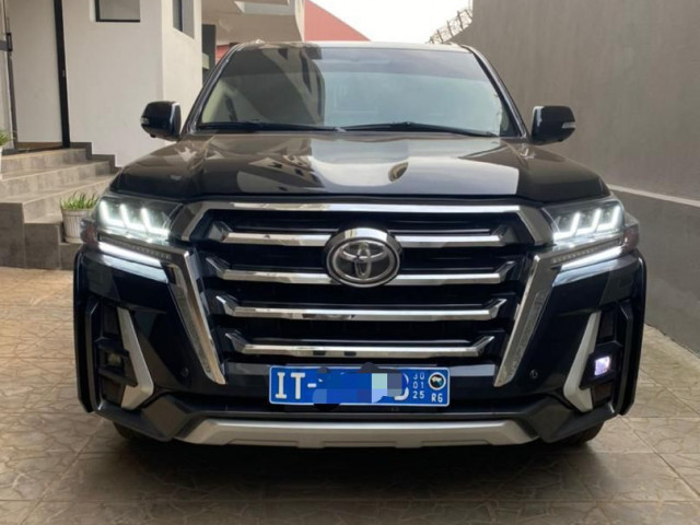 Toyota Landcruser, Voitures, Conakry