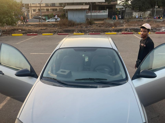 Nissan Primera, Voitures, Conakry