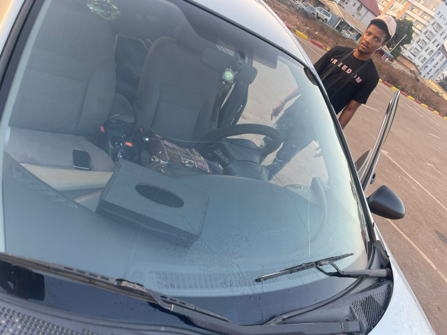 Nissan Primera, Voitures, Conakry