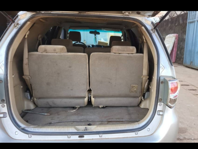 Toyota Fortuner, Voitures, Conakry