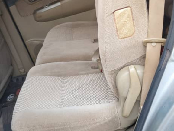 Toyota Fortuner, Voitures, Conakry