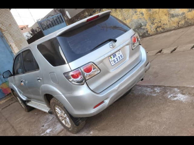 Toyota Fortuner, Voitures, Conakry