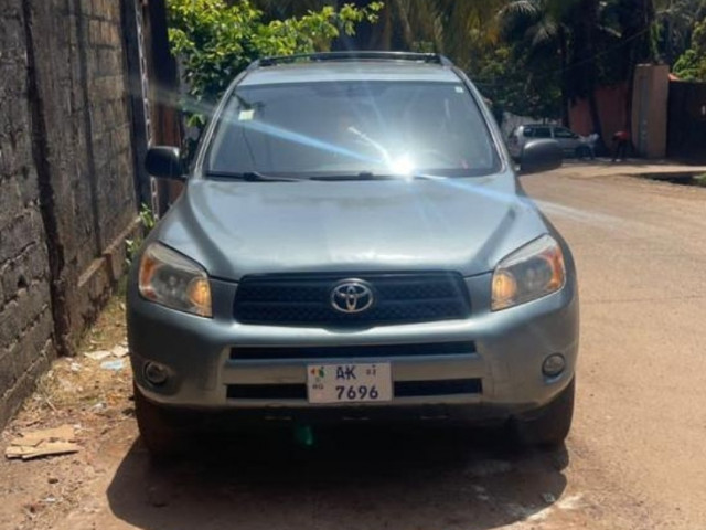Toyota RAV4, Voitures, Conakry