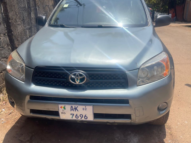 Toyota RAV4, Voitures, Conakry