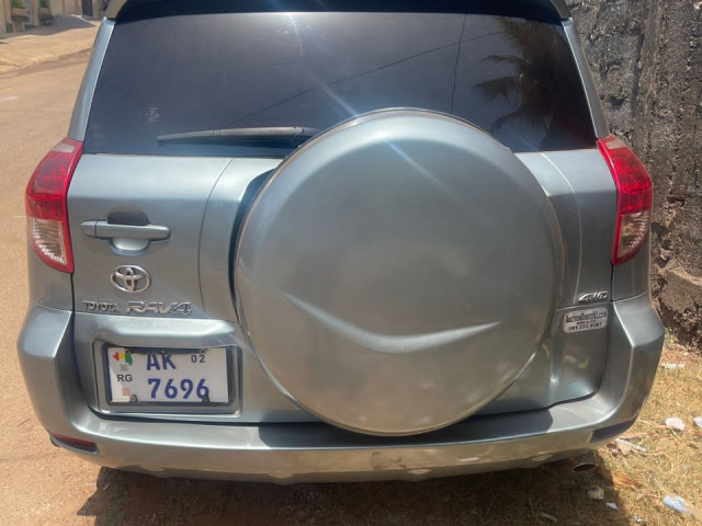 Toyota RAV4, Voitures, Conakry