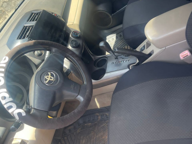 Toyota RAV4, Voitures, Conakry