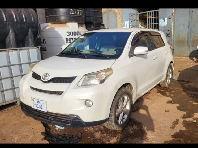 Toyota ist, Voitures, Conakry