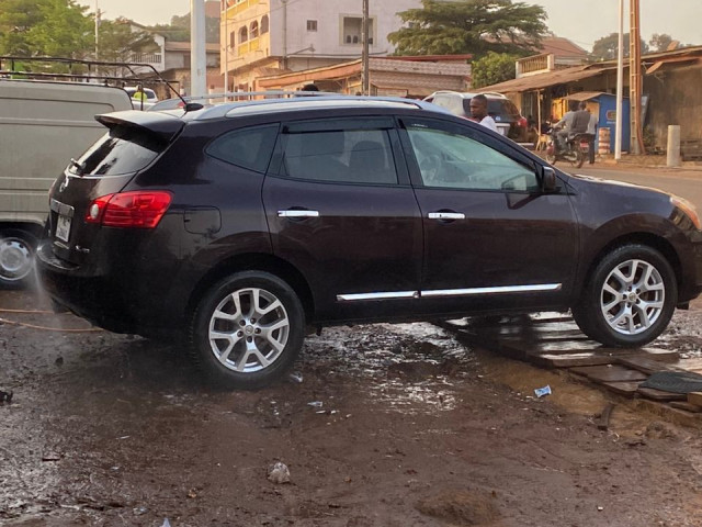 Nissan Rogue, Voitures, Conakry