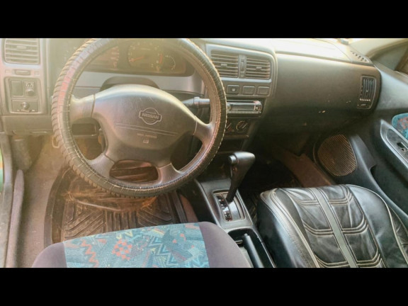 Nissan Almera, Voitures, Conakry