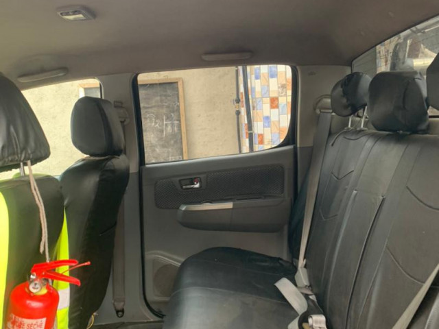Toyota Hilux, Voitures, Conakry