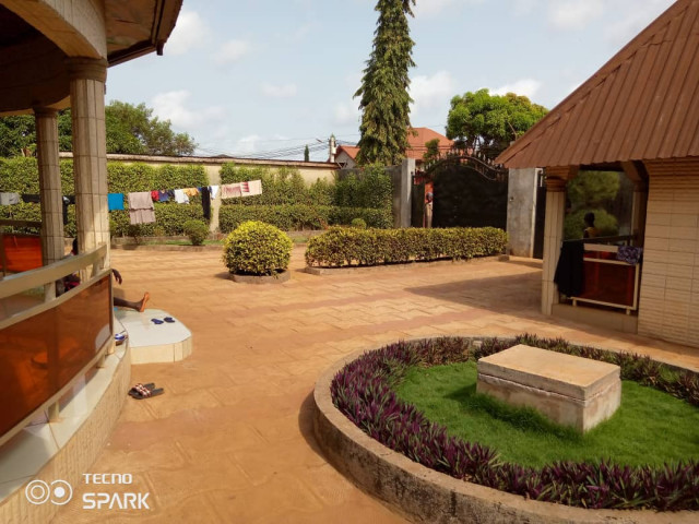 Maison à Samatara, Maisons, Conakry