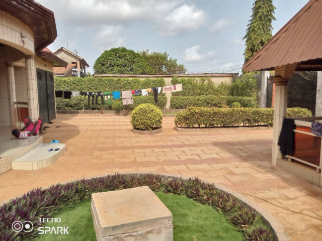 Maison à Samatara, Maisons, Conakry