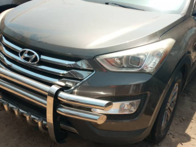 Hyundai Santa Fe, Voitures, Conakry