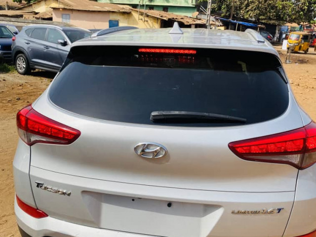 Hyundai Tucson, Voitures, Conakry